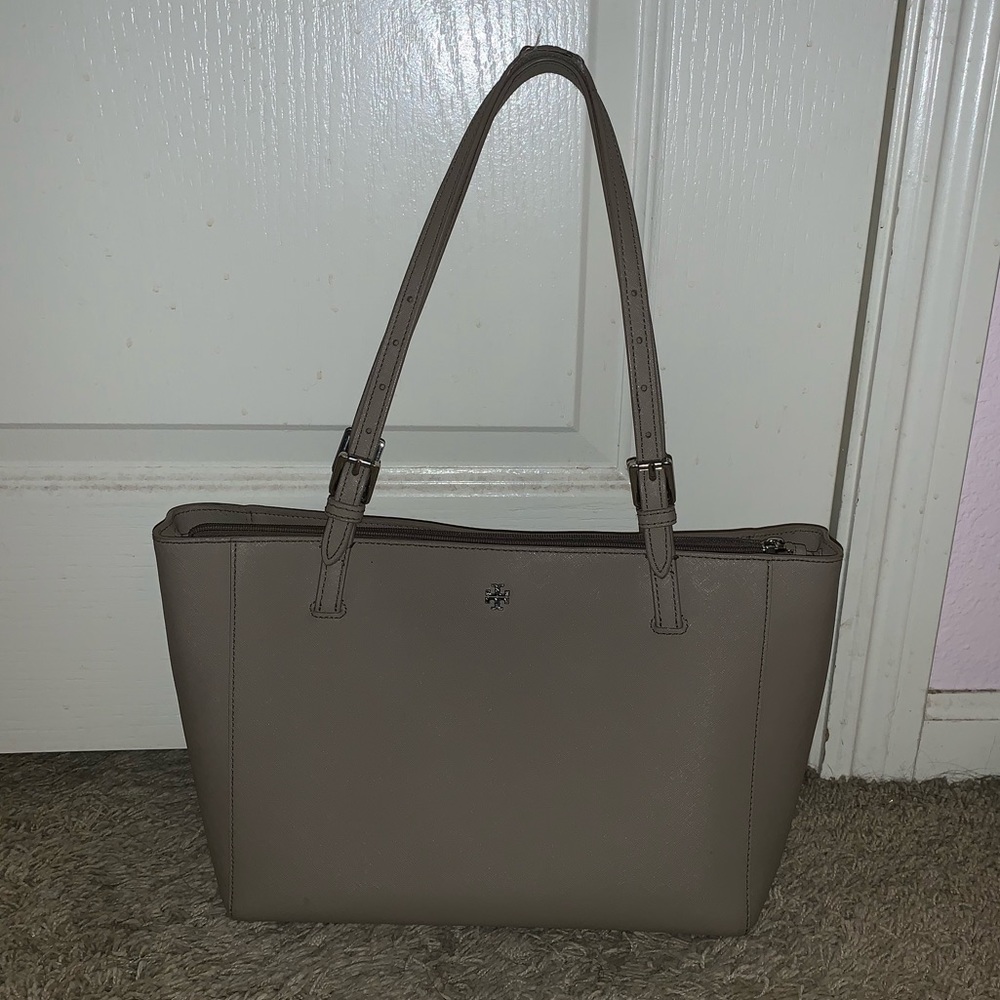 Tory Burch Emerson small buckle tote